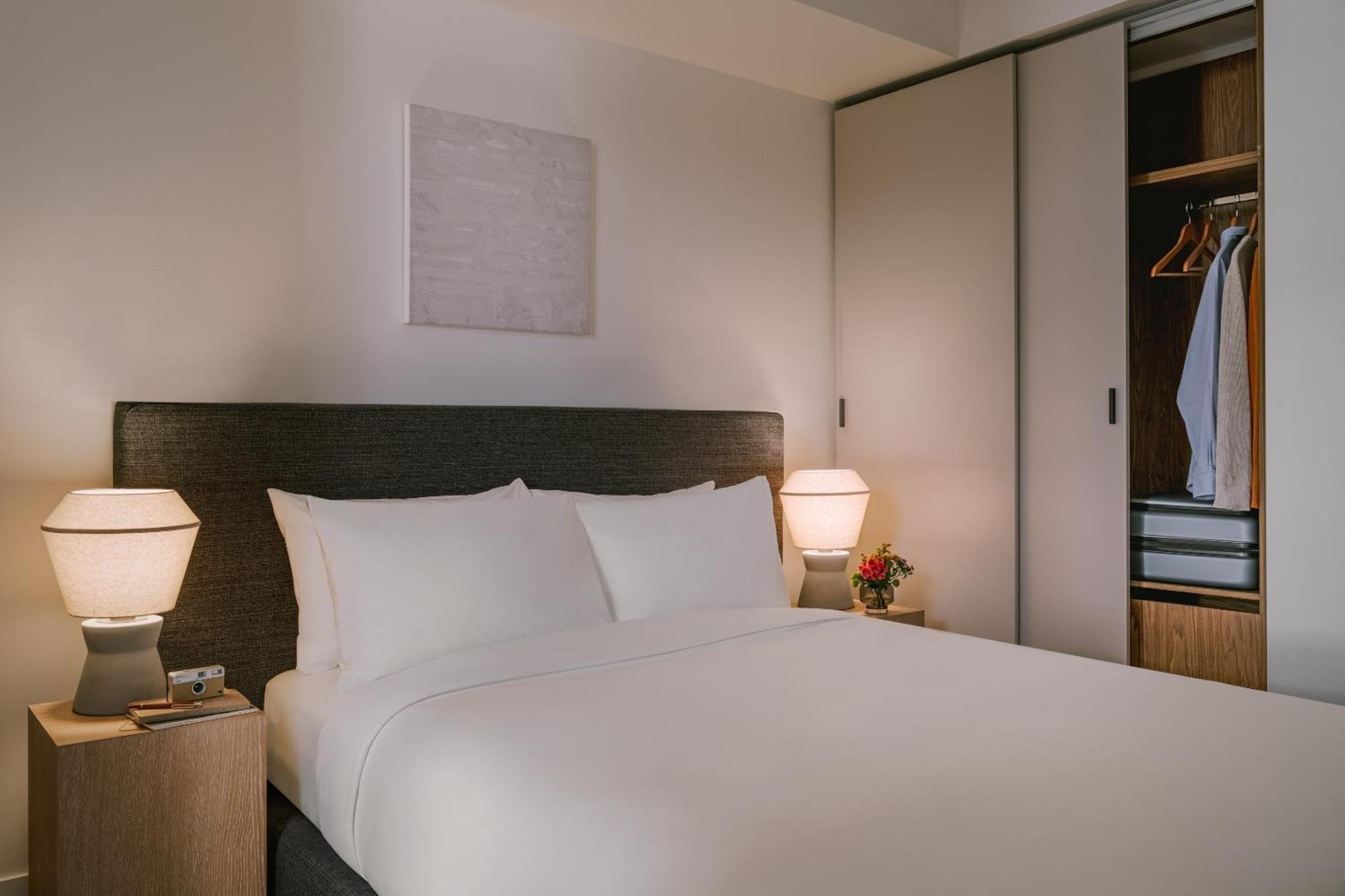 Sonder By Marriott Bonvoy Apollon Apartments Old Montreal Bagian luar foto