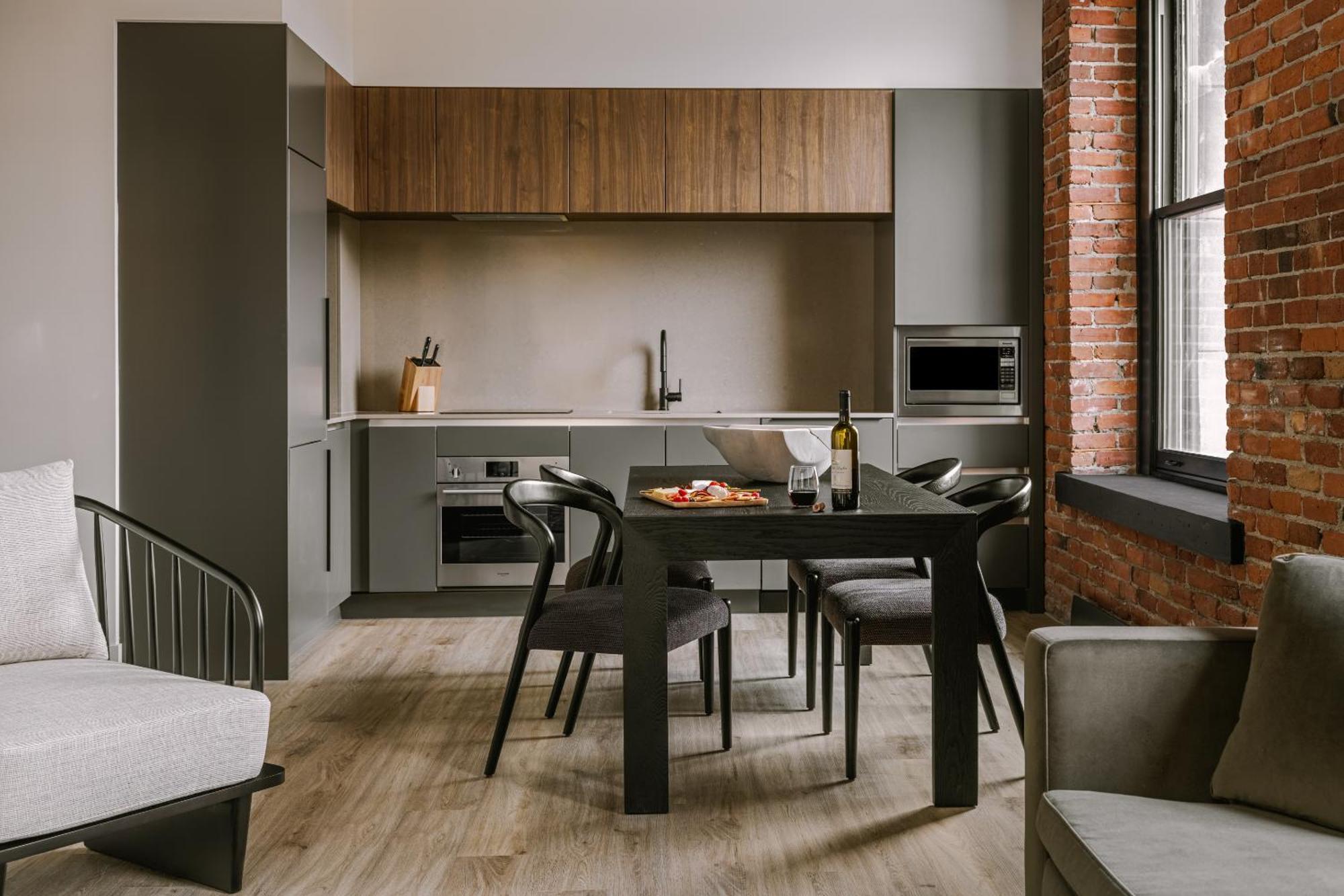 Sonder By Marriott Bonvoy Apollon Apartments Old Montreal Bagian luar foto